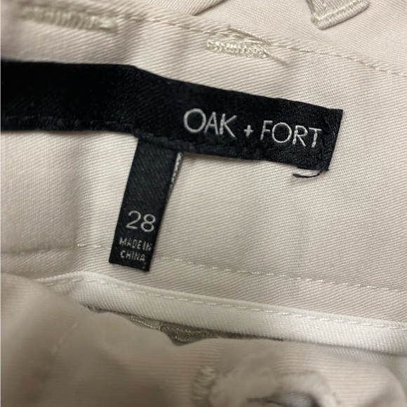 Oak and Fort Shorts Size 28 - Picture 3 of 4